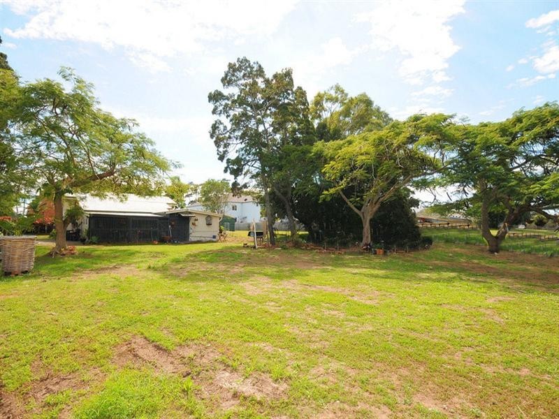 8 Stephenson Street, Scarness QLD 4655