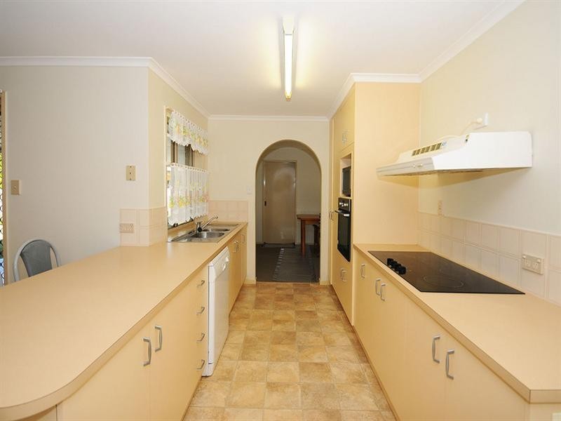 25 Honeysuckle Avenue, Kawungan QLD 4655