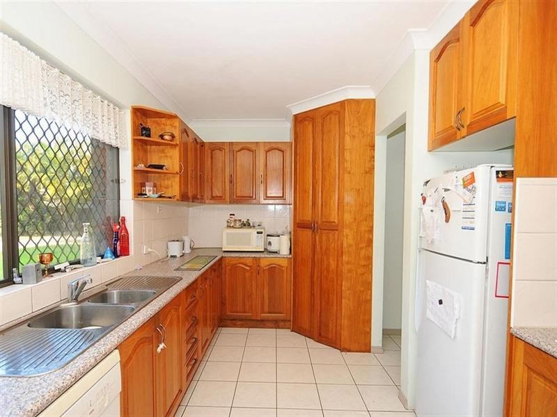 18 Urraween Road, Urraween QLD 4655