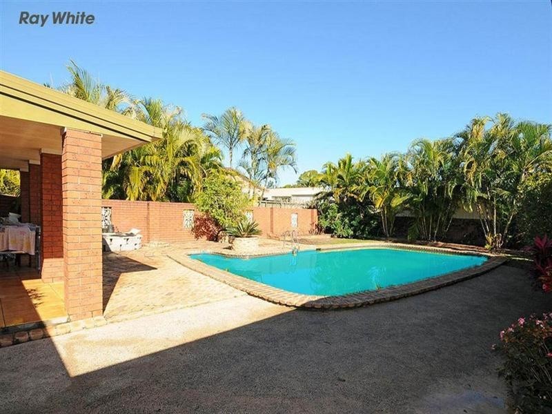 18 Urraween Road, Urraween QLD 4655