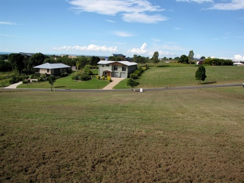 4 Edgewater Court, Craignish QLD 4655