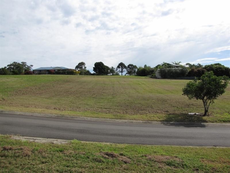 4 Edgewater Court, Craignish QLD 4655