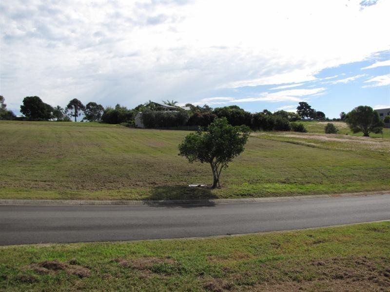 4 Edgewater Court, Craignish QLD 4655