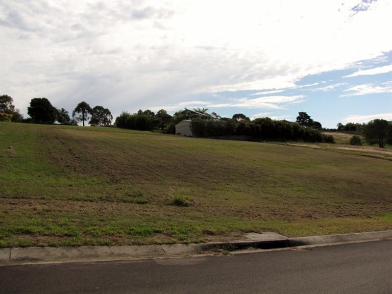 4 Edgewater Court, Craignish QLD 4655