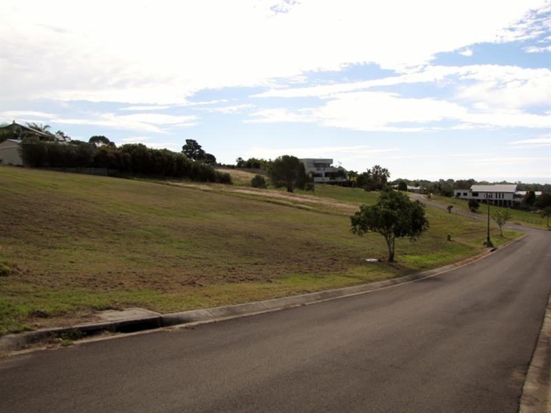 4 Edgewater Court, Craignish QLD 4655