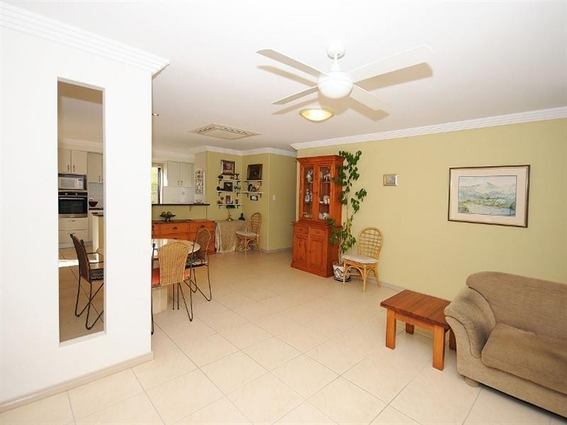 12 Barry Street, Torquay QLD 4655