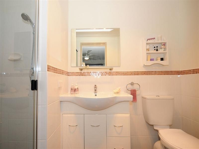 12 Barry Street, Torquay QLD 4655