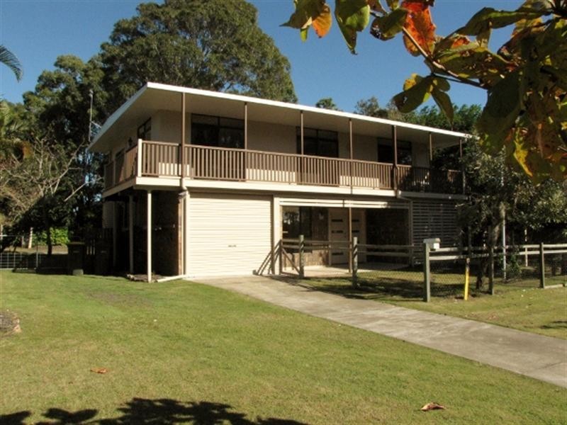 15 Flinders Street, Point Vernon QLD 4655