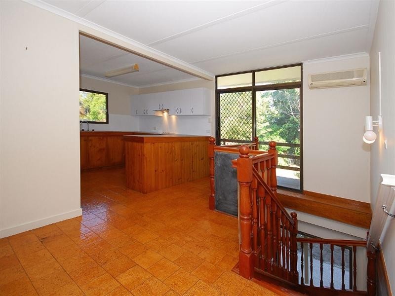 15 Flinders Street, Point Vernon QLD 4655