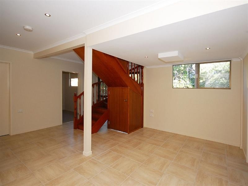 15 Flinders Street, Point Vernon QLD 4655