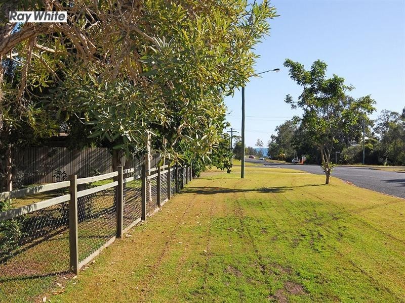 15 Flinders Street, Point Vernon QLD 4655