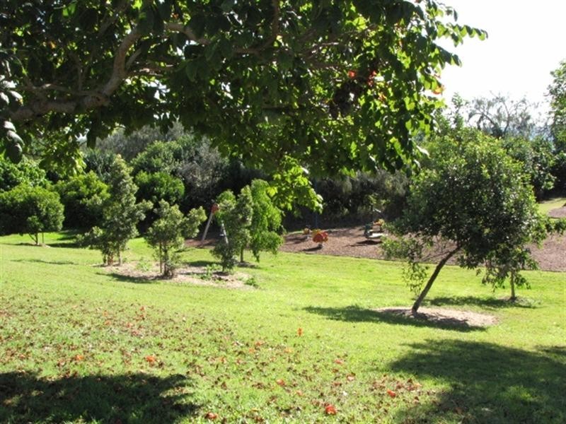 15 Flinders Street, Point Vernon QLD 4655