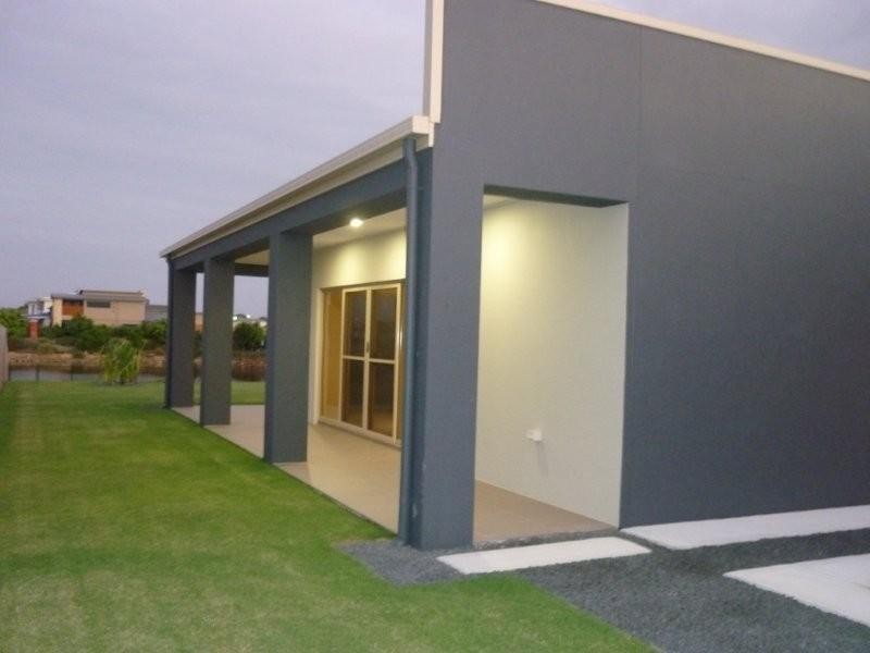 3 Mermaid Court, Eli Waters QLD 4655