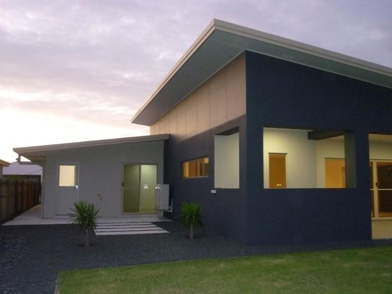 3 Mermaid Court, Eli Waters QLD 4655