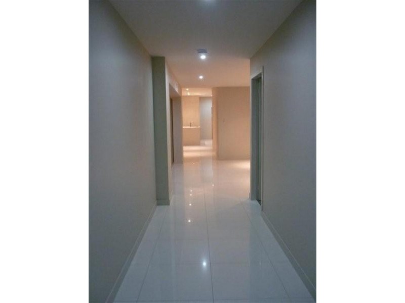 3 Mermaid Court, Eli Waters QLD 4655