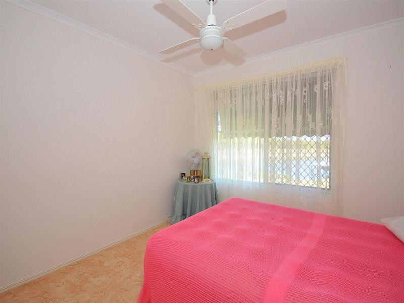 16 Bushlark Avenue, Eli Waters QLD 4655