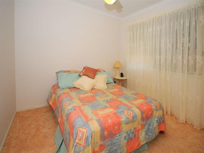 16 Bushlark Avenue, Eli Waters QLD 4655