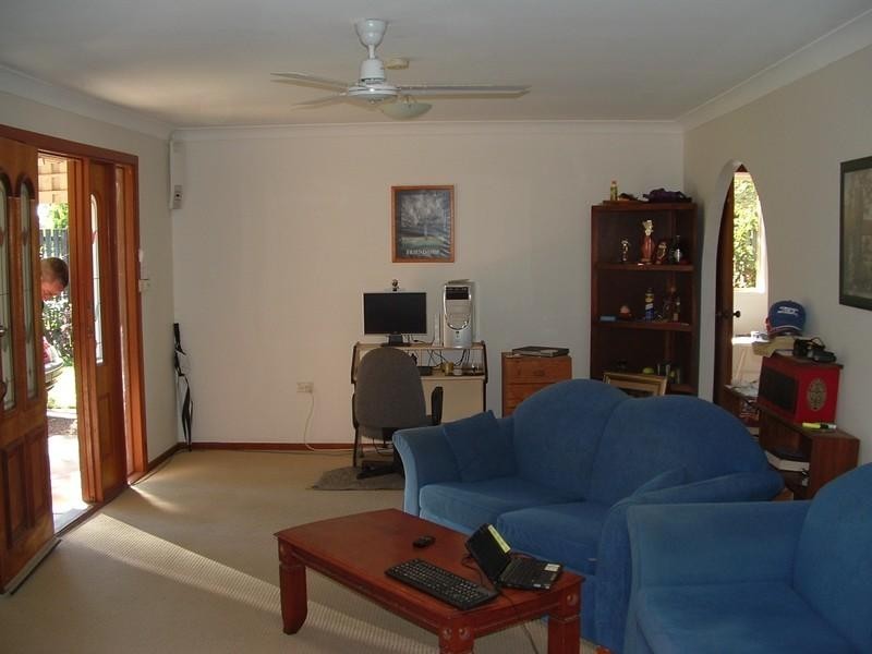 96 Limpus Street, Urangan QLD 4655