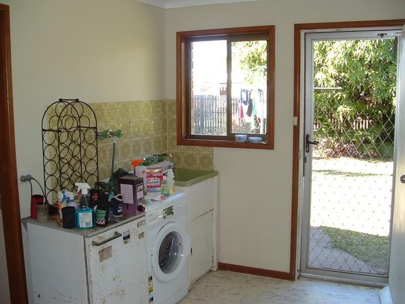 96 Limpus Street, Urangan QLD 4655