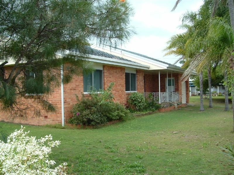 48-50 Ocean Street, Torquay QLD 4655