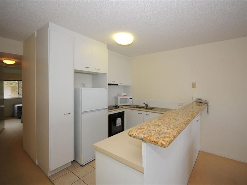 Unit 2 Break Free Resort Bucaneer Drive, Urangan QLD 4655