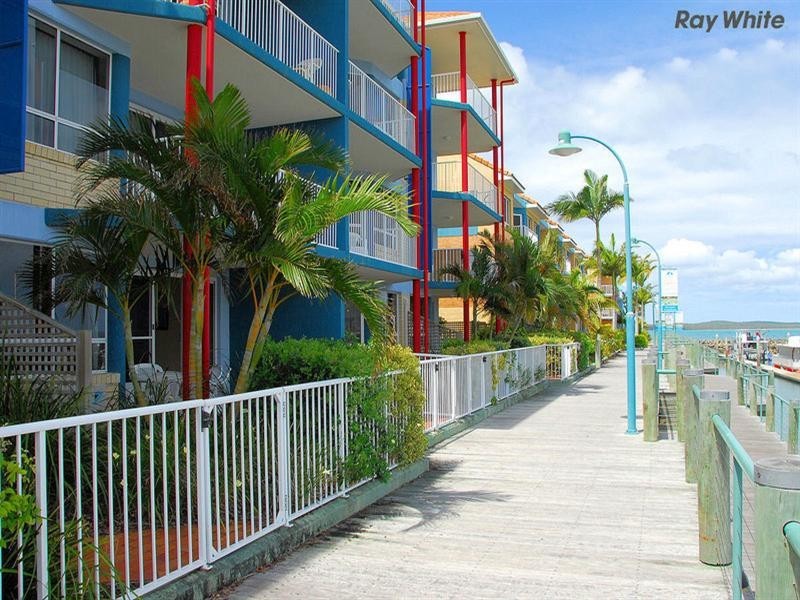 Unit 2 Break Free Resort Bucaneer Drive, Urangan QLD 4655