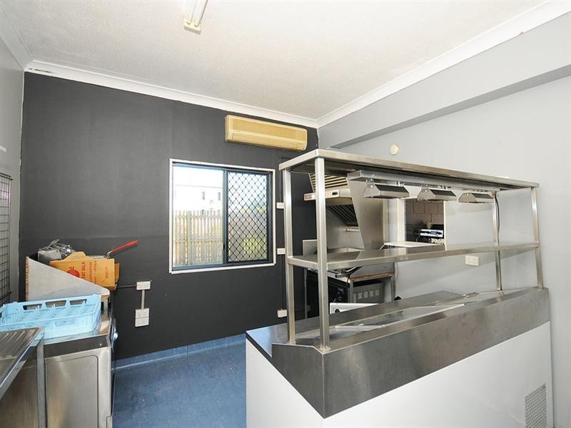 322 Esplanade, Scarness QLD 4655