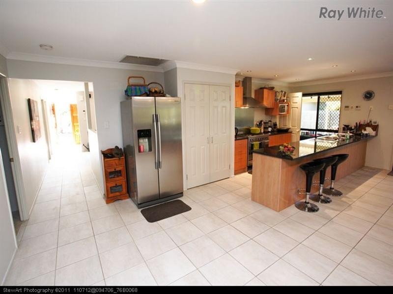 6 Rosedale Drive, Wondunna QLD 4655