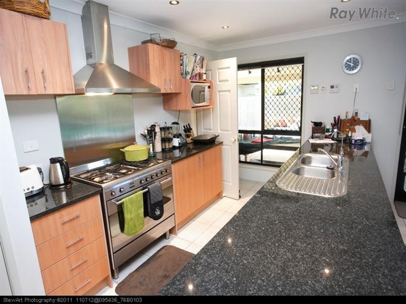 6 Rosedale Drive, Wondunna QLD 4655