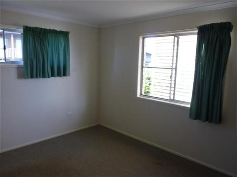 2 JACARANDA, Torquay QLD 4655