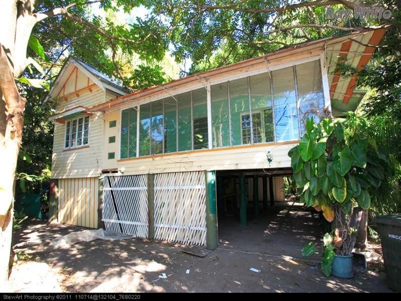 54 Old Bruce Highway, Howard QLD 4659