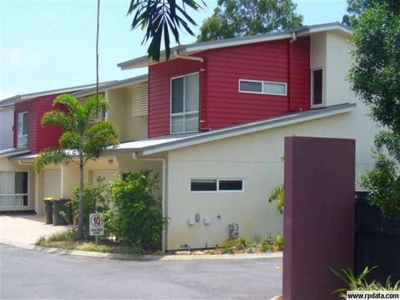 2/71 Elizabeth Street, Urangan QLD 4655