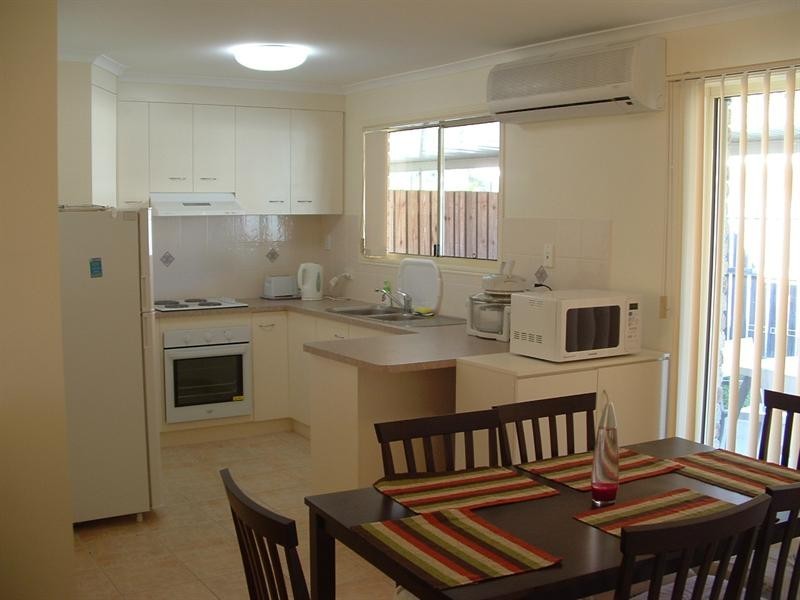 1/112 Bideford Street, Torquay QLD 4655