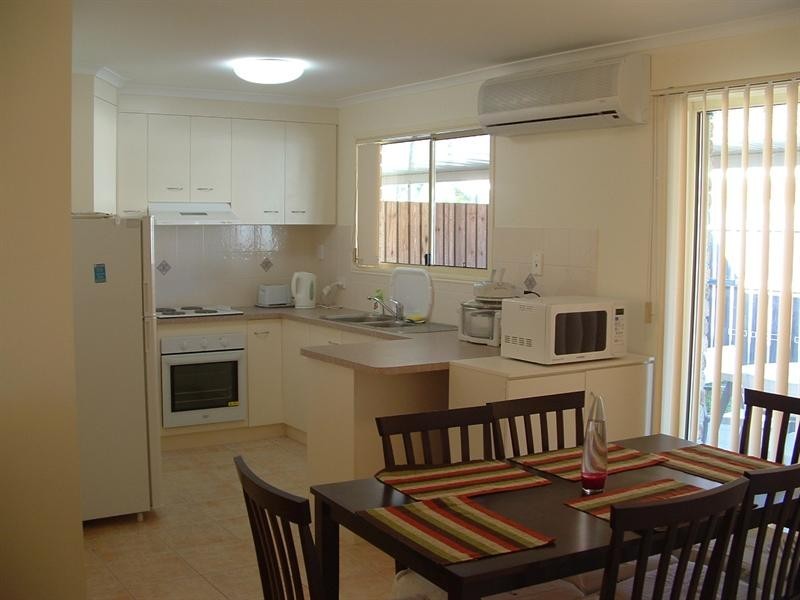 1/112 Bideford Street, Torquay QLD 4655