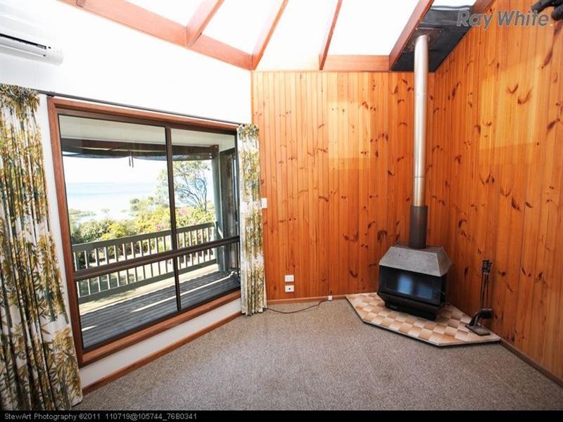 102 Island View Drive, Urangan QLD 4655