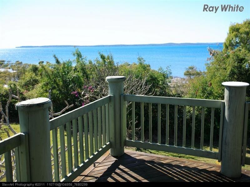 102 Island View Drive, Urangan QLD 4655