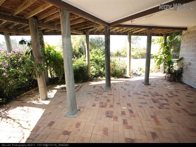 102 Island View Drive, Urangan QLD 4655