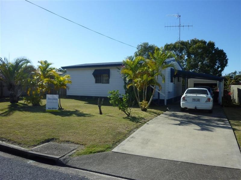 12 Holiday Parade, Scarness QLD 4655