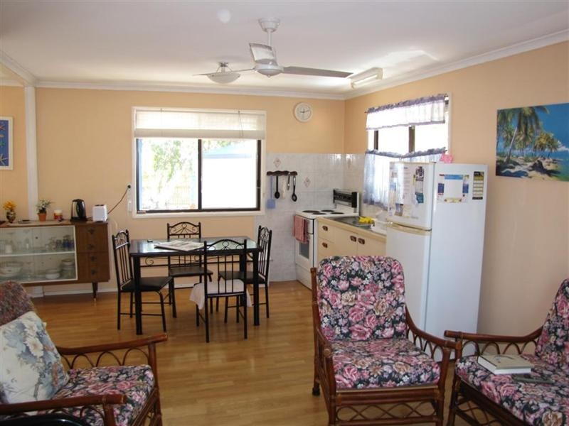 12 Holiday Parade, Scarness QLD 4655