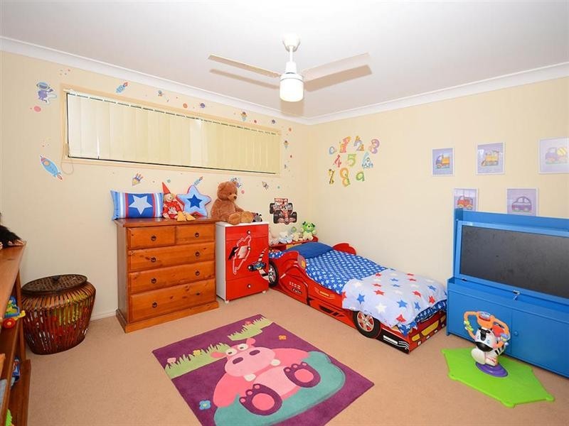 16 Merrilyn Court, Urangan QLD 4655