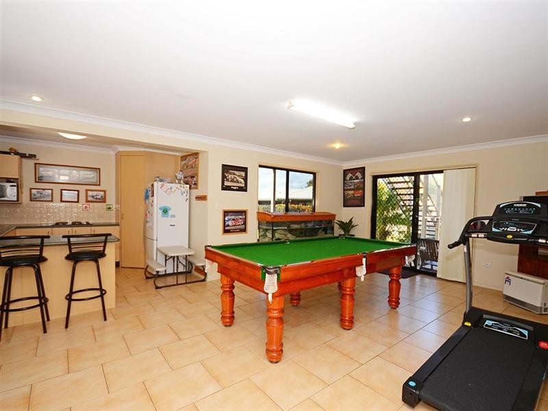 16 Merrilyn Court, Urangan QLD 4655