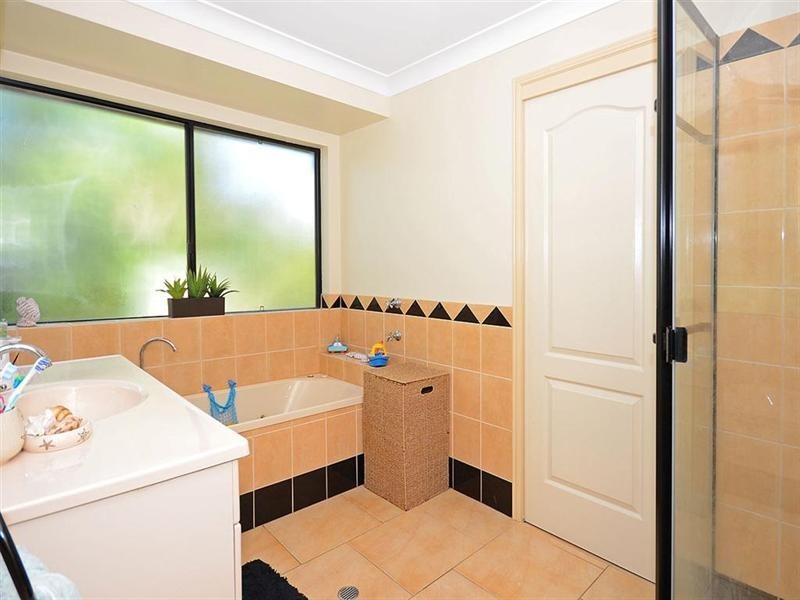 16 Merrilyn Court, Urangan QLD 4655
