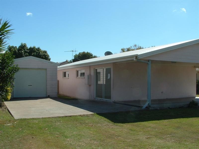 3 Simpson Street, Burrum Heads QLD 4659
