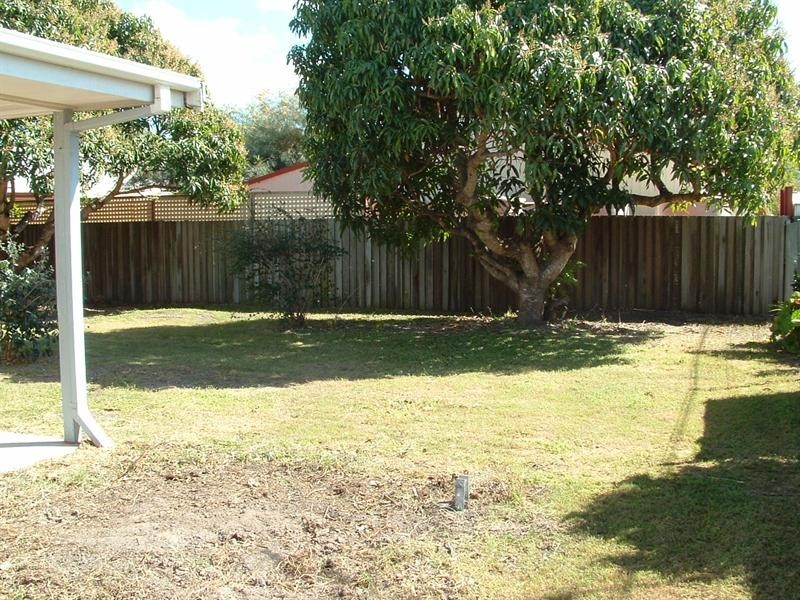 3 Simpson Street, Burrum Heads QLD 4659