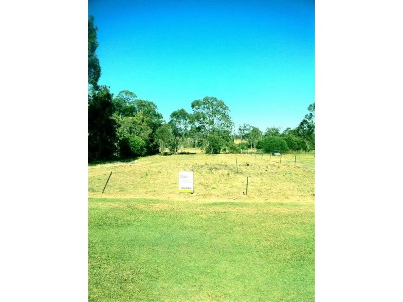 12 Hunter Street, Torbanlea QLD 4662