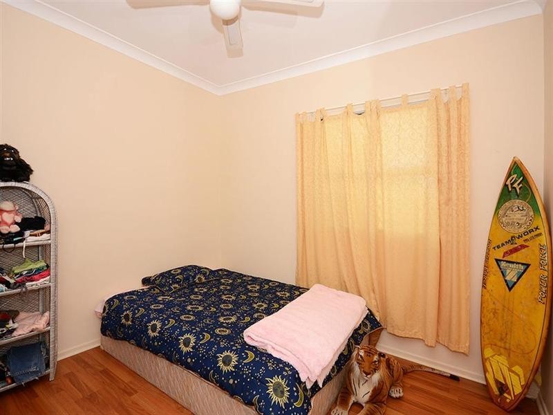 5 Riley Street, Urangan QLD 4655