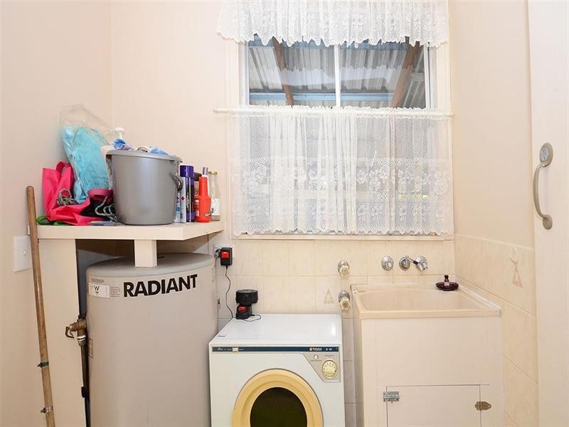 5 Riley Street, Urangan QLD 4655