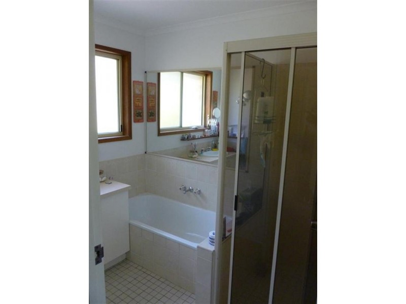 52 WILLIAM, Urangan QLD 4655