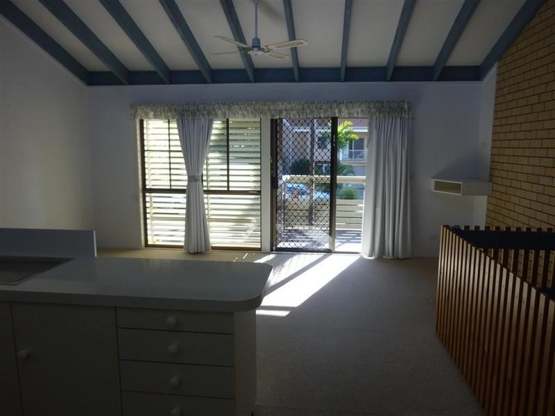 1/32 CYPRESS, Torquay QLD 4655