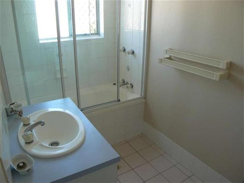 11/458 ESPLANADE, Torquay QLD 4655